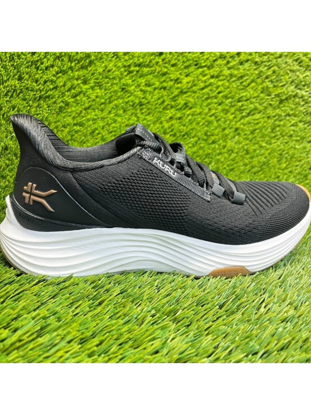 Kuru Atom 2 Womens Size 9D Black White Athletic Running Walking Shoes Sneakers